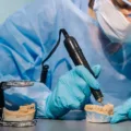 Protetyka stomatologiczna w Gliwicach – odbudowa uśmiechu i funkcjonalności zębów